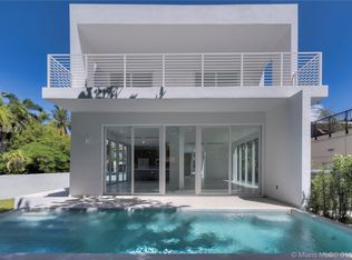 2065 N Bay Rd, Miami Beach, FL 33140