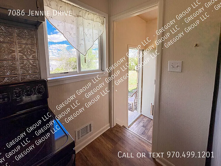 7086 Jennie Dr — Photo 11