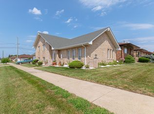 1074 Harding Ave, Calumet City, IL 60409