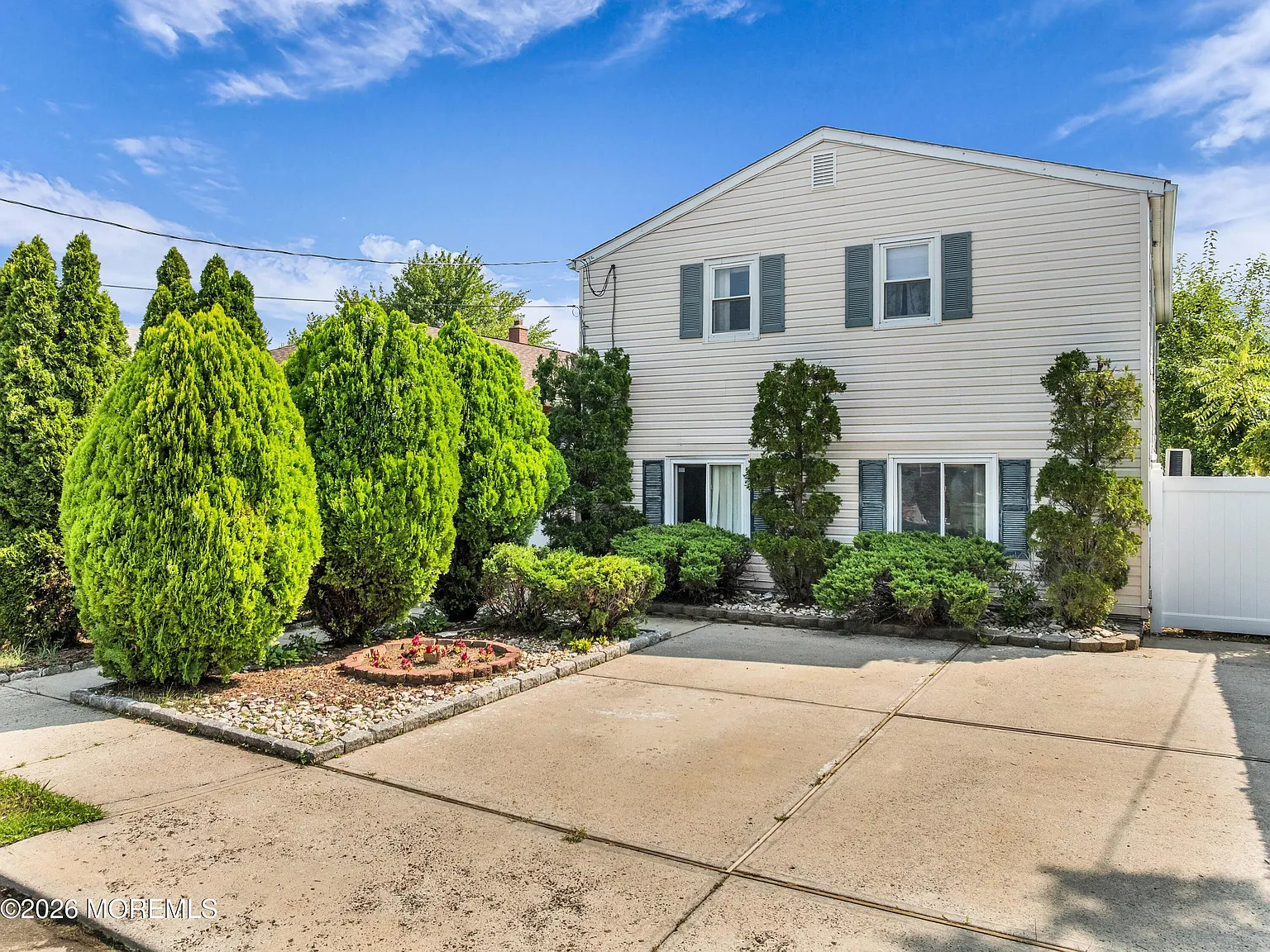 3 bed, $3,400 — Photo 2