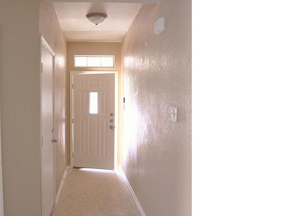 3rd image of 1615 Quarry Dr
