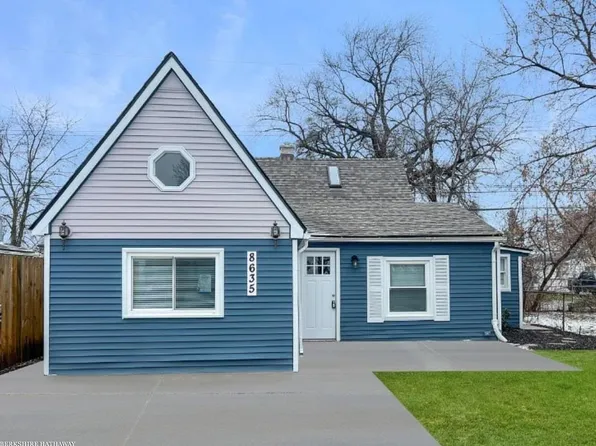 8635 Continental Ave, Warren, MI 48089