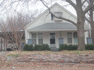 713 W Dakota Ave, Chickasha, OK 73018
