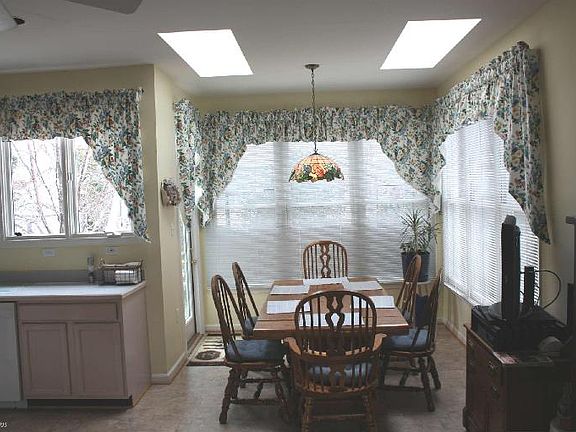 5th image of 2509 Glenlawn Pl