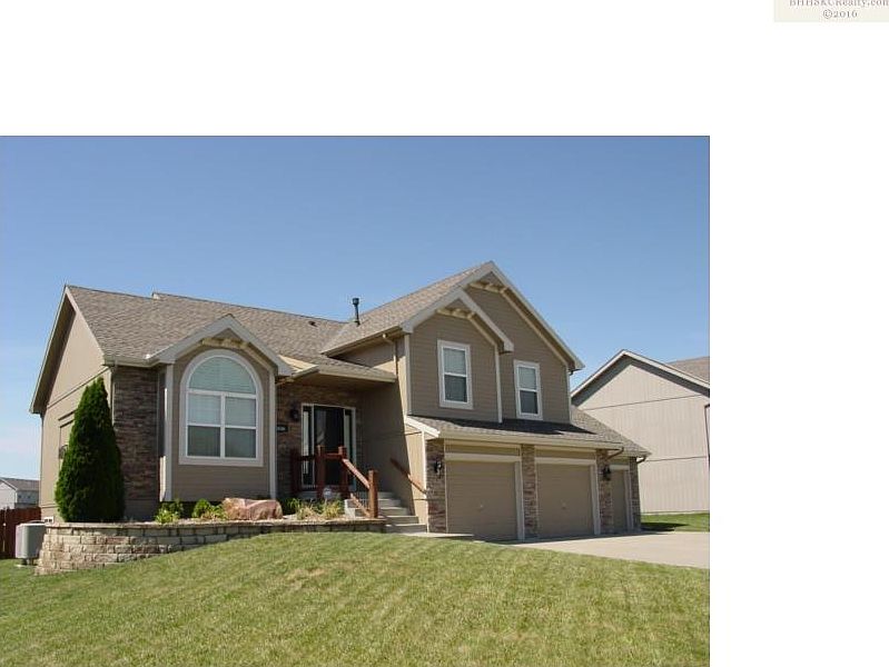 1st image of 4710 NE 102nd Ct