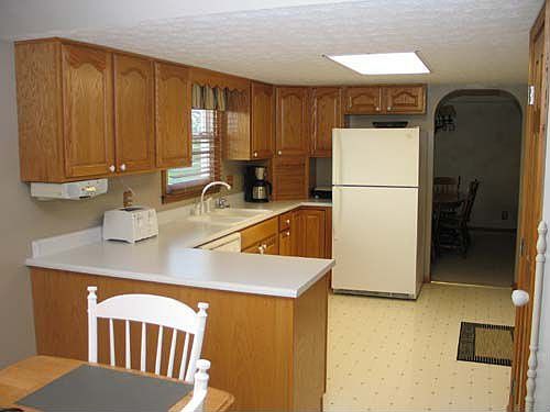 Kitchen looking from back hallway