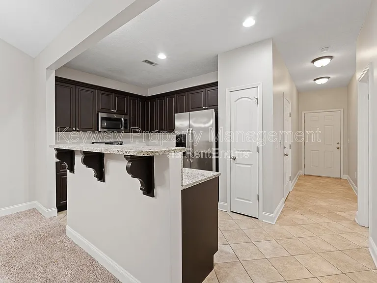 366 Bowen Fls — Photo 10
