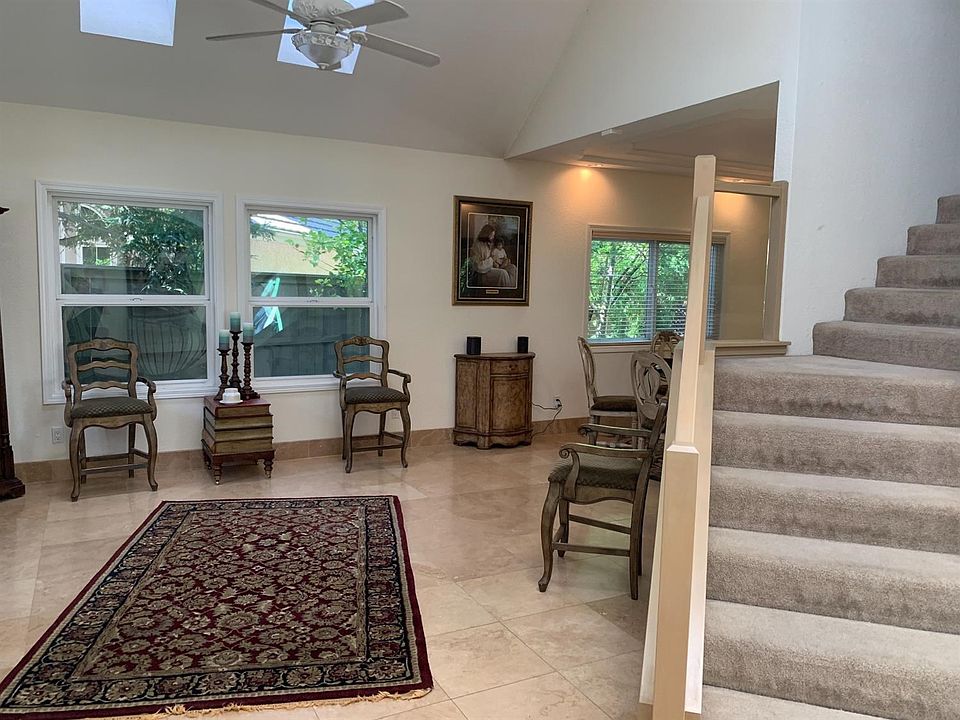 2nd image of 602 Picardy Ct