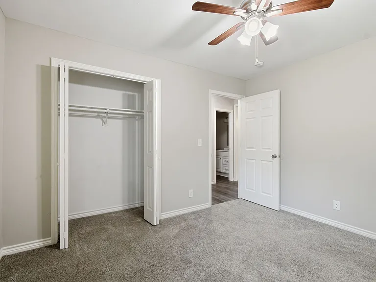 808 N Franklin Ave — Photo 16