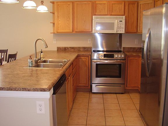 3rd image of 1236 Arapaho Ln APT 101