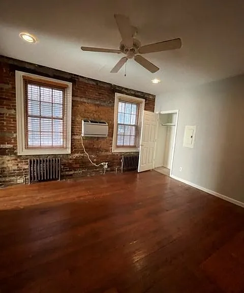 1909 Spruce St #1R — Photo 2