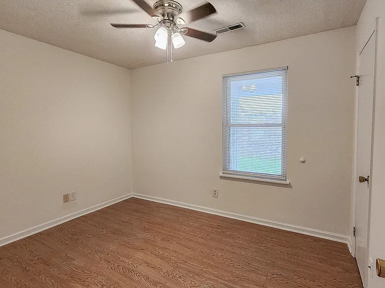 214 Miami St #A — Photo 8