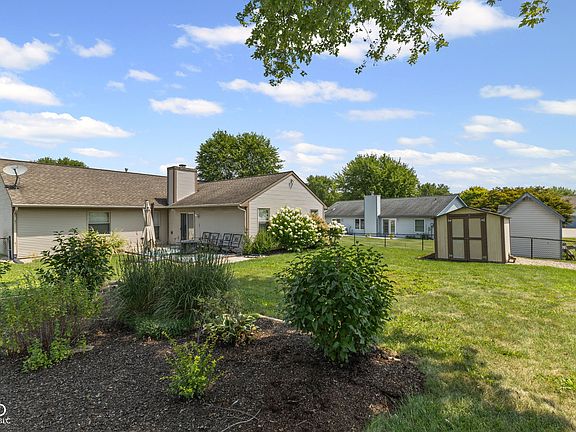 3rd image of 6433 Southern Lakes Dr N