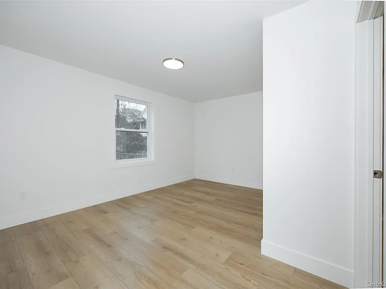1 Dean Pl — Photo 14