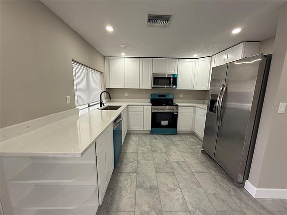 5th image of 3019 LLOYD DRIVE