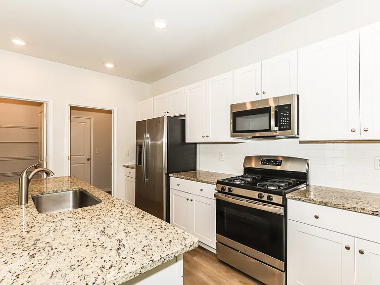 1158 Joywood Dr — Photo 5