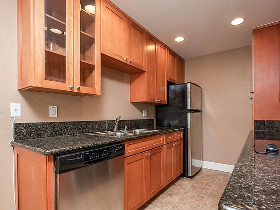 4th image of 8529 Villa La Jolla Dr APT G