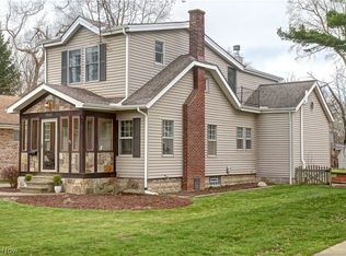 29621 Electric Dr, Bay Village, OH