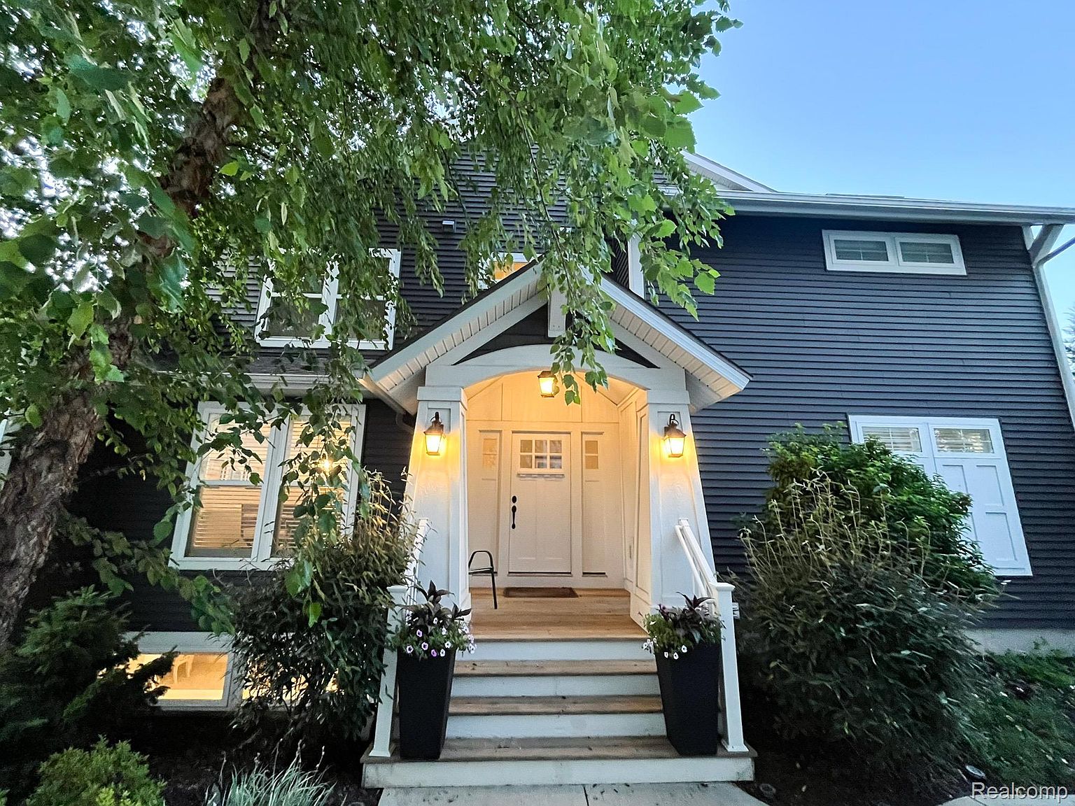 4673 Macatawa Legends Blvd