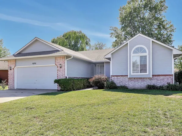 8701 W Westlawn Cir, Wichita, KS 67212
