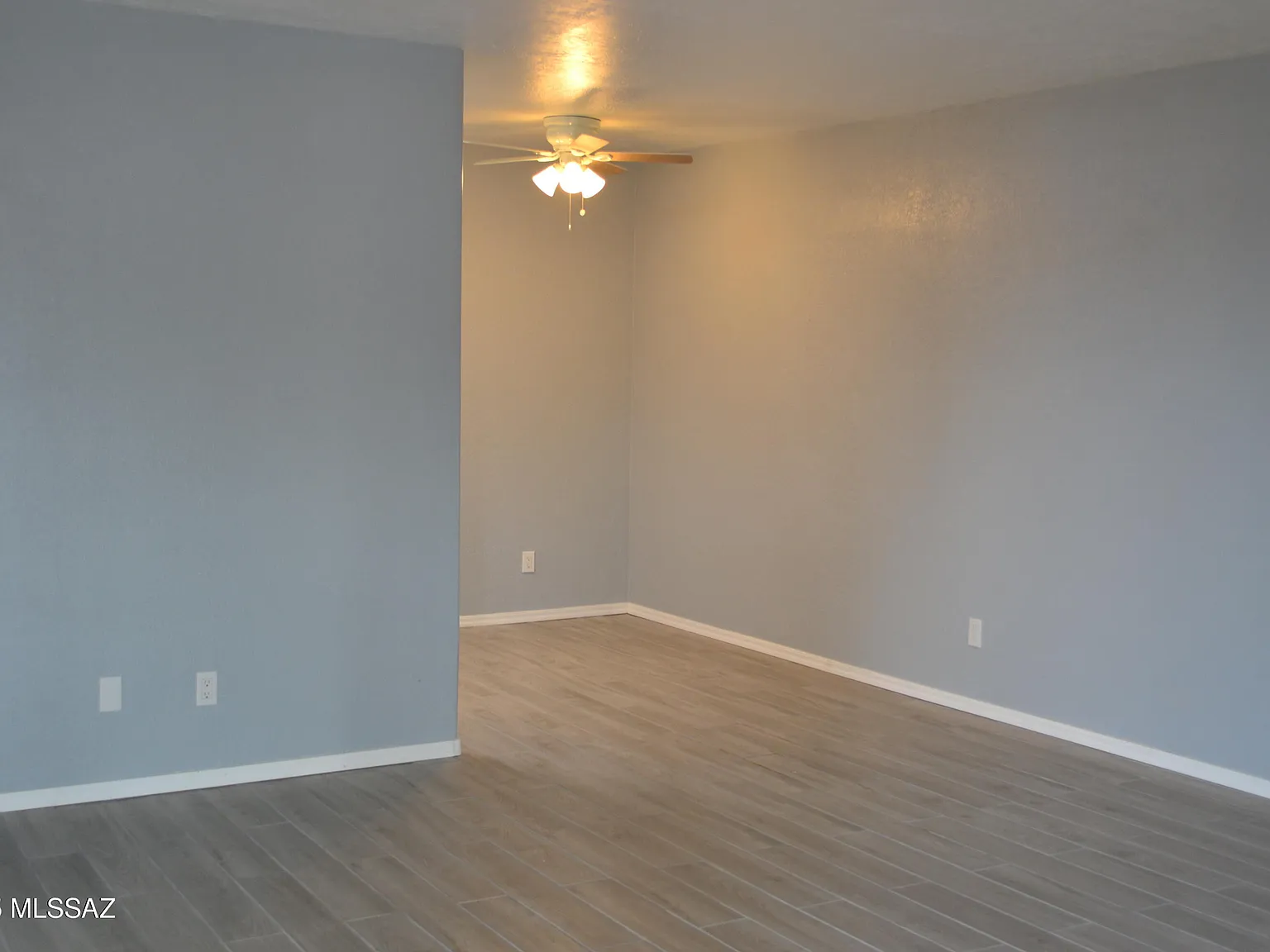 2 bed, 1.0 bath, 3120 sqft, $925 — Photo 2