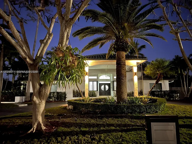 17615 SW 80th Ct — Photo 42