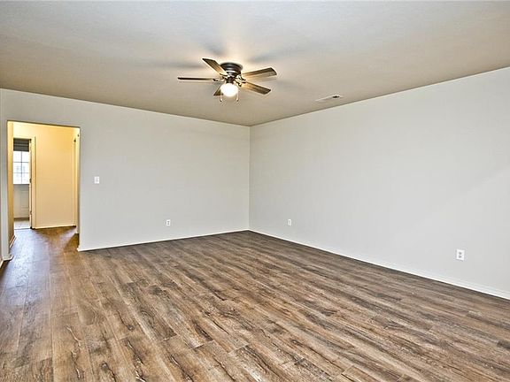 5th image of 4103 SW Chapelstone Ave