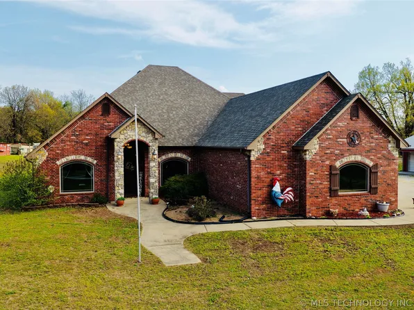 12619 E 233rd St S, Webbers Falls, OK 74470