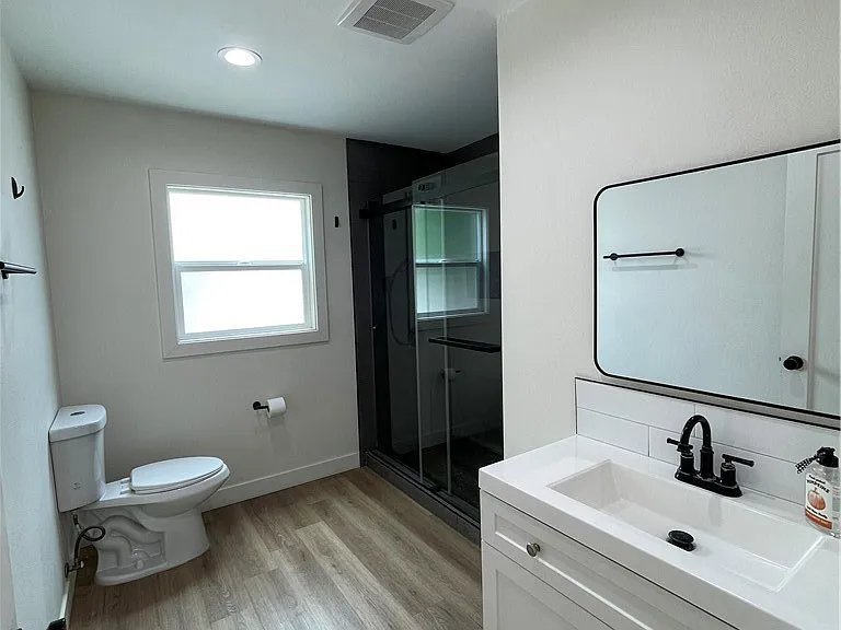 6600 Fishburn Ave — Photo 7