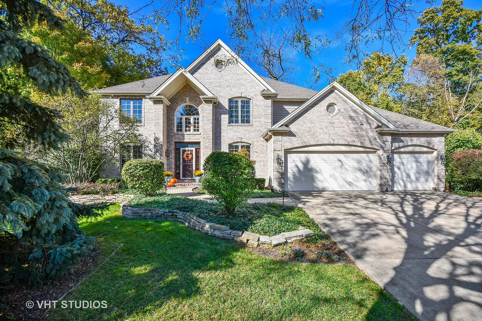 3752 King William Ct photo 1