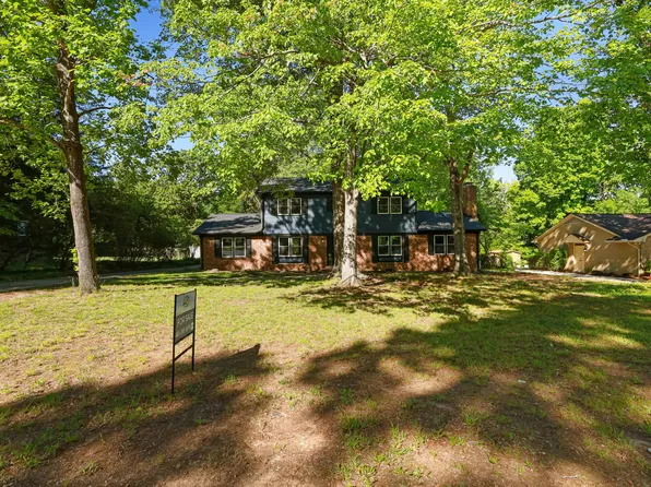 204 N Gurney St, Burlington, NC 27215