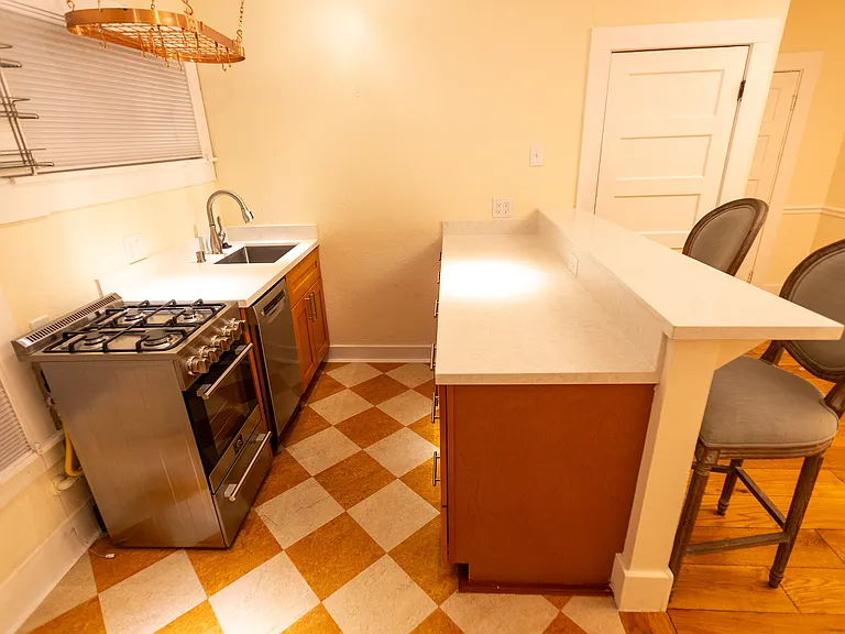 235 Emerson St #3 — Photo 4