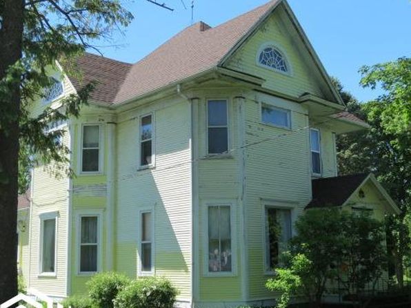 702 Front St, Geneva, IA 50633