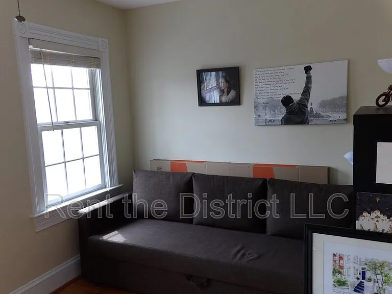 1114 Abbey Pl NE — Photo 11