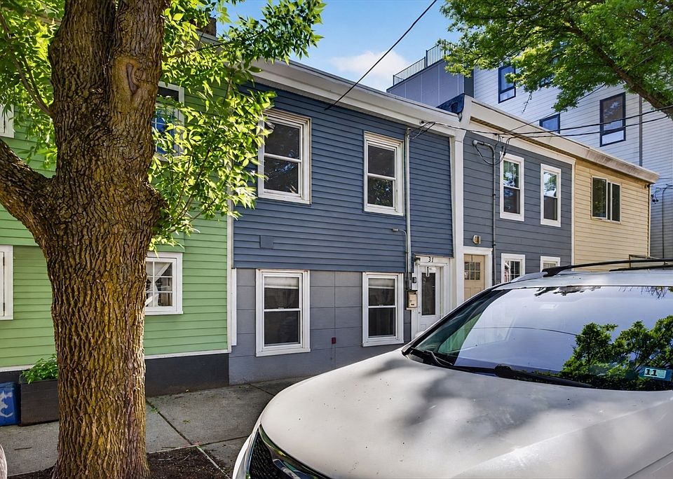 1st image of 31 Everett St