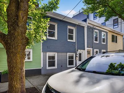 31 Everett St, East Boston, MA, 02128