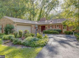 3304 Clearwood Ct, Falls Church, VA 22042