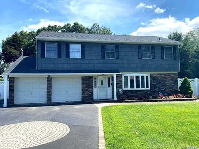 130 Burr Rd, East Northport, NY, 11731
