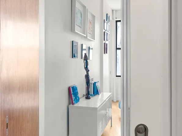 834 Riverside Drive image 17 of 31