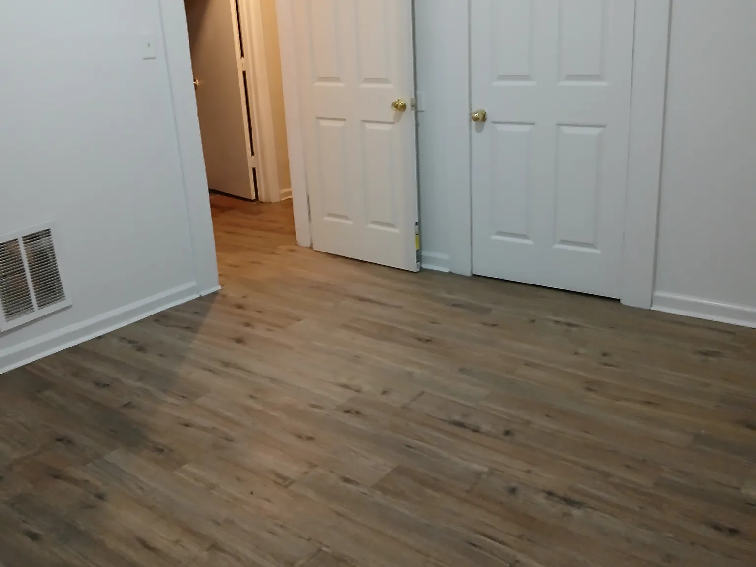 3 bed, $1,200 — Photo 3