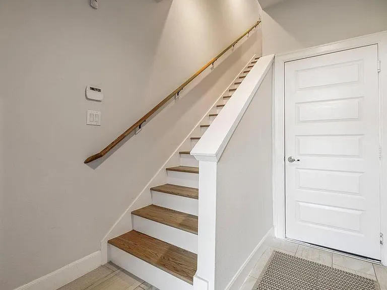 316 Jensen Dr — Photo 10