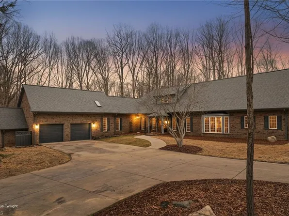 231 River Ridge Rd, Eden, NC 27288