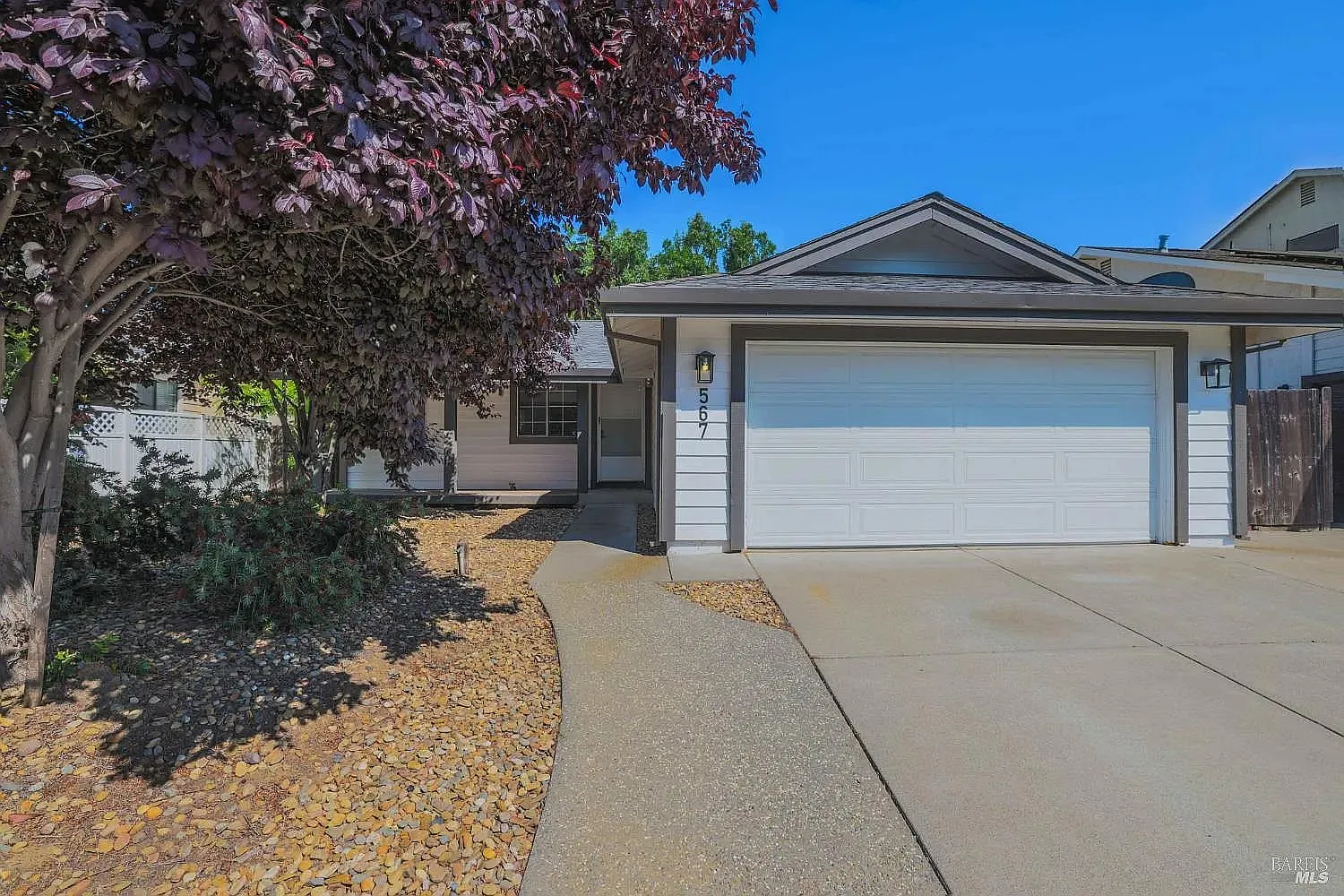 Modern Spacious 3 Bed/2 Bath Single Family Home in Vacaville, CA. Available Now! — Photo 1