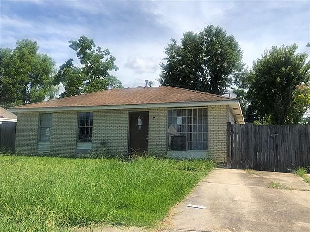 1st image of 168 Elaine Dr