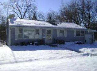 151 Park Ave, Cary, IL 60013