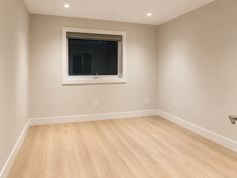835 Prospect Ave — Photo 2