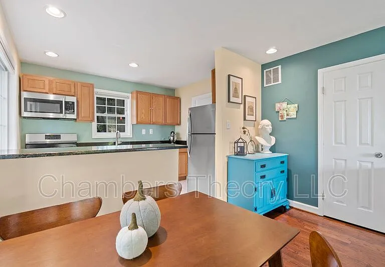 5861 Blaine Dr — Photo 10