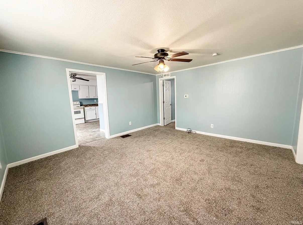 4 bed, 1204 sqft, $1,300 — Photo 3