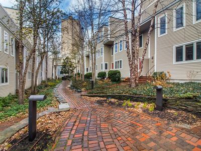 676 Huron Ave #16, Cambridge, MA, 02138