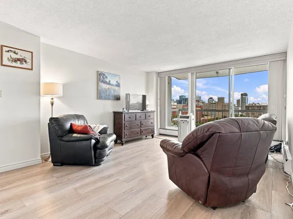 9835 113th St NW #1507, Edmonton, AB T5K 1N4
